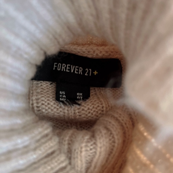 FOREVER 21 SWEATER 🪽✨ - Picture 7 of 9